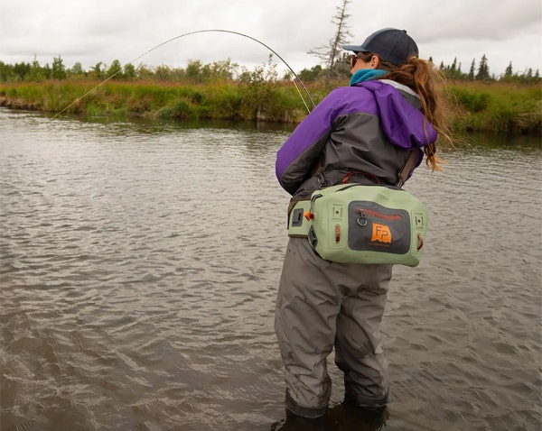 FISHPOND THUNDERHEAD SMALL SUBMERSIBLE LUMBER PACK