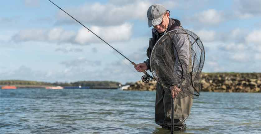 WYCHWOOD BANKMAN FISHING NET IN ACTION