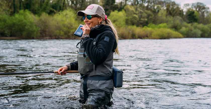 YETI RAMBLER FLASK IN USE
