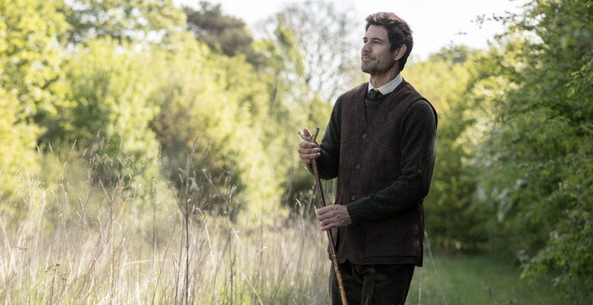 FARLOWS MEN'S SUEDE SHOOTING VEST IN ACTION