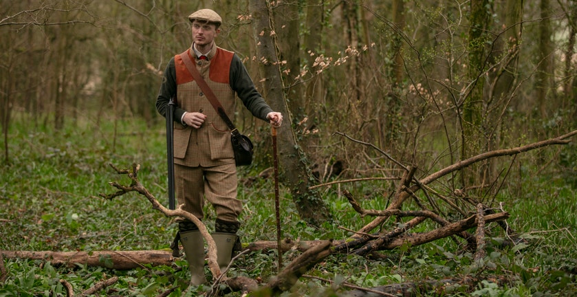 FARLOWS BERWICK TWEED SHOOTING VEST- IN ACTION