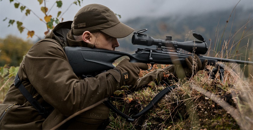 HARKILA FOREST HUNTER GTX SHOOTING JACKET IN ACTION