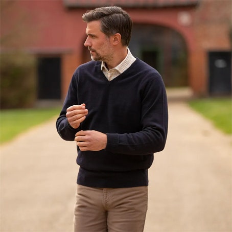Farlows Lambswool V-Neck Knitted Jumper
